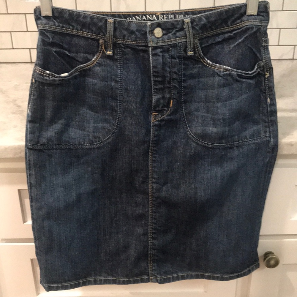 Banana Republic Denim Skirt Womens Size 0 Blue Jean Cactus Distressed Pencil